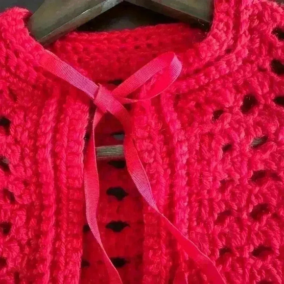 VTG Handmade Women’s M/L Cherry Red Hand Knit Crocheted Cardigan Bow Grannycore - Picture 3 of 9